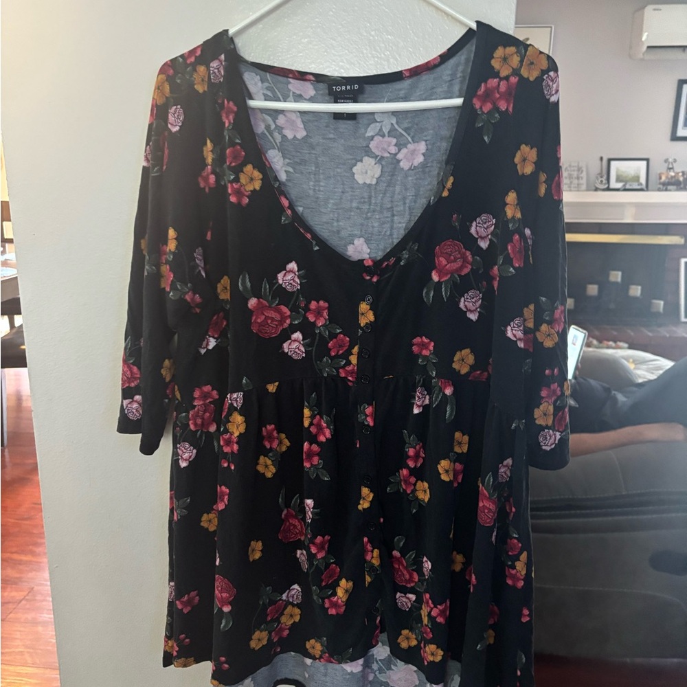 Torrid Black Floral Women's Top